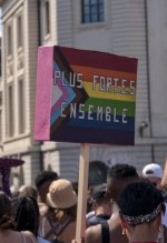 Face au péril fasciste, au patriarcat et à la lesbophobie, que vive la visibilité et la résistance lesbienne !